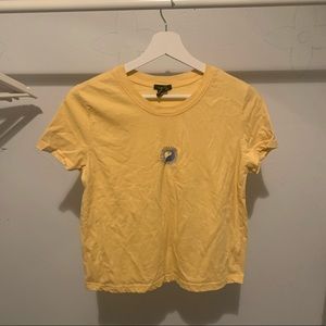 Cropped yellow ying and yang aesthetic indie tee size: women’s M